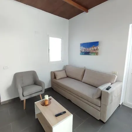 Arinaga Ocean View Apartment *